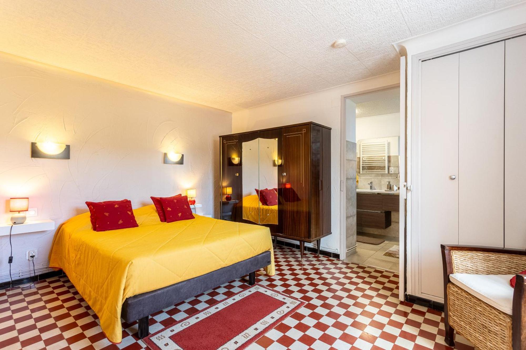Clos Victor Spacieux 2 Pieces Apartment Toulon Luaran gambar