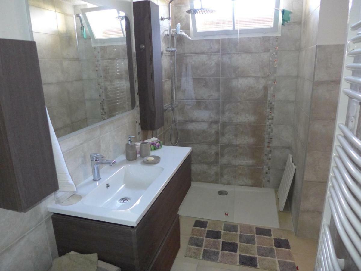 Clos Victor Spacieux 2 Pieces Apartment Toulon Luaran gambar