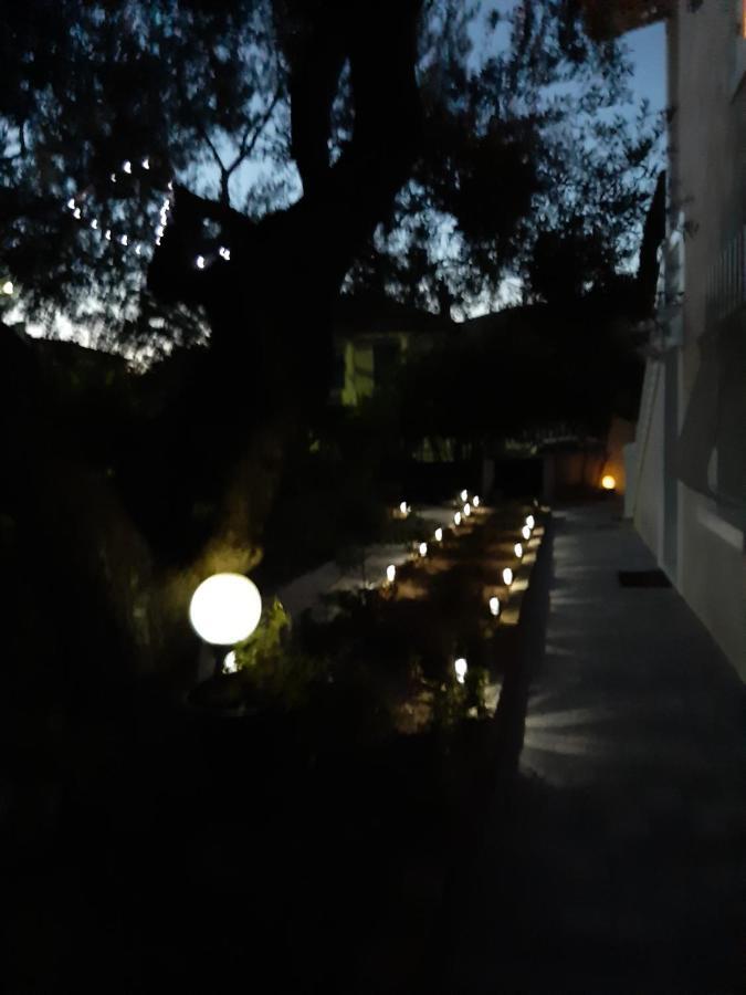 Clos Victor Spacieux 2 Pieces Apartment Toulon Luaran gambar